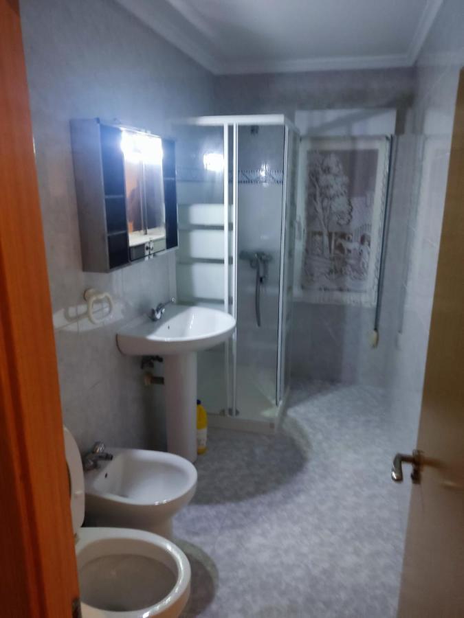 Piso Por Habitaciones En Gijón Buitenkant foto